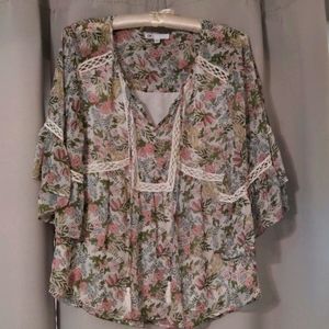 DR2 Daniel Rainn Bell Sleeve Floral Blouse Top